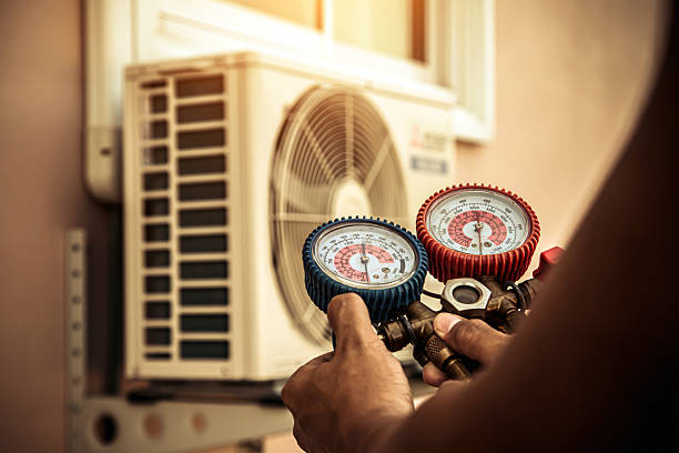 Professional Hvac Maintenance technician working in Washington, NC